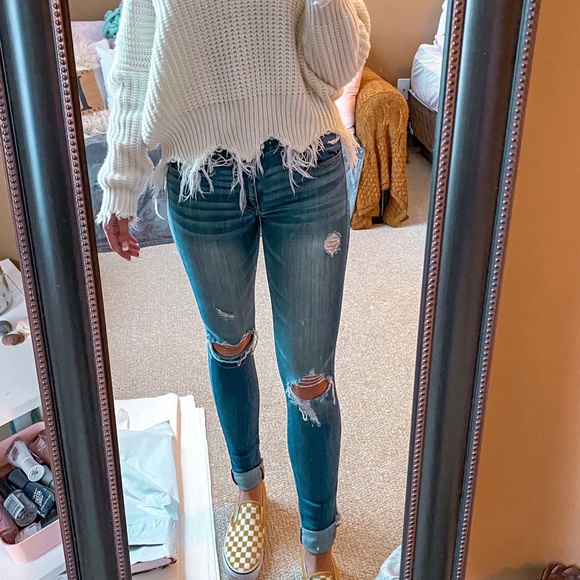 American Eagle Outfitters Denim - American Eagle Distressed Skinny Jeans Size 2
